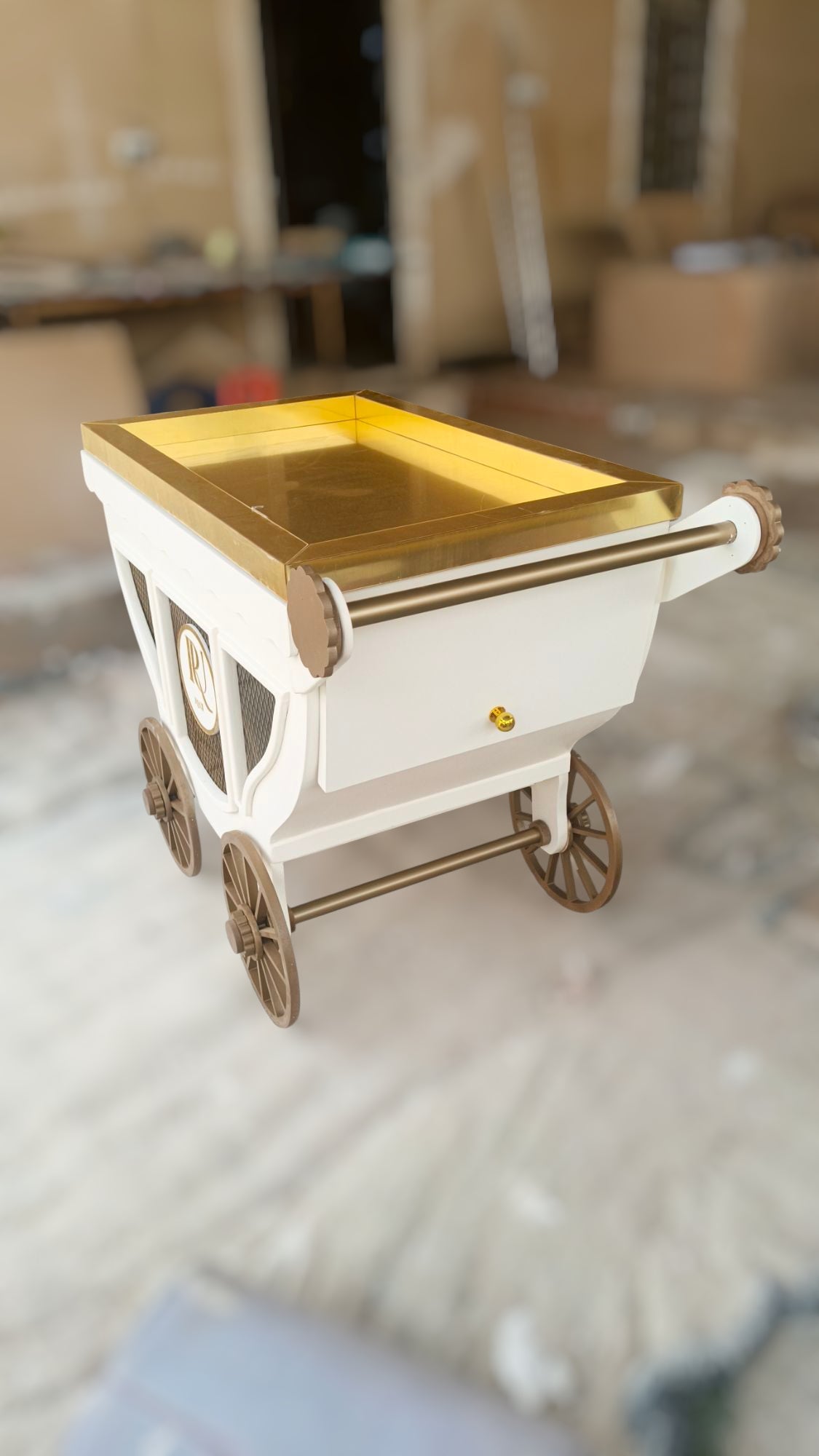 عربة عطور والبخور